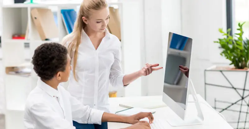 How Coaching & Mentoring Shape Successful Employee Development Plans - Artsyl